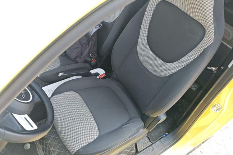 Used Wuling Hongguang MINIEV 2024 3rd Generation 215km Advanced Version Left Front Seat