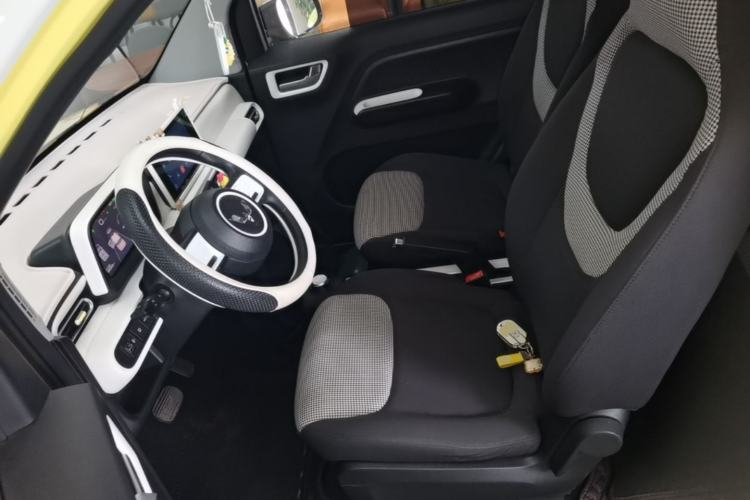 Used Wuling Hongguang MINIEV 2024 3rd Generation 215km Advanced Version Left Front Seat