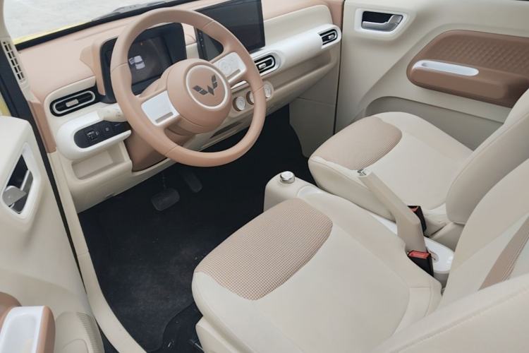 Used Wuling Hongguang MINIEV 2024 3rd Generation 215km Youth Edition Left Front Seat