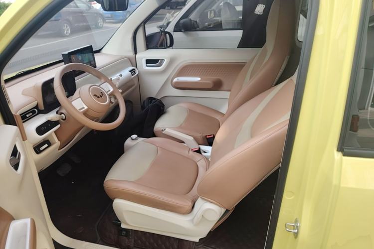Used Wuling Hongguang MINIEV 2024 3rd Generation 215km Youth Edition Left Front Seat