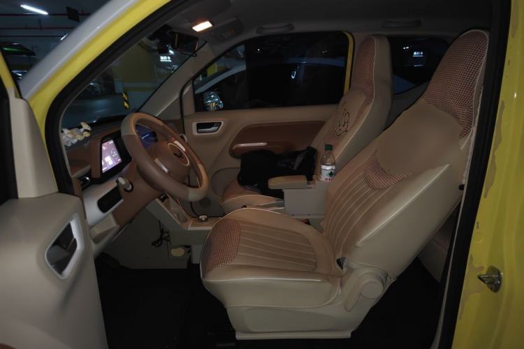 Used Wuling Hongguang MINIEV 2024 3rd Generation 215km Advanced Version Left Front Seat
