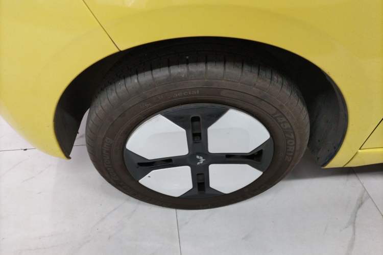 Used Wuling Hongguang MINIEV 2024 3rd Generation 215km Advanced Version Left Front Wheel Hub