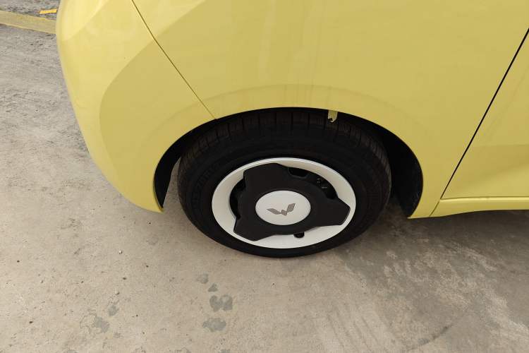 Used Wuling Hongguang MINIEV 2024 3rd Generation 170 km Left Front Wheel Hub