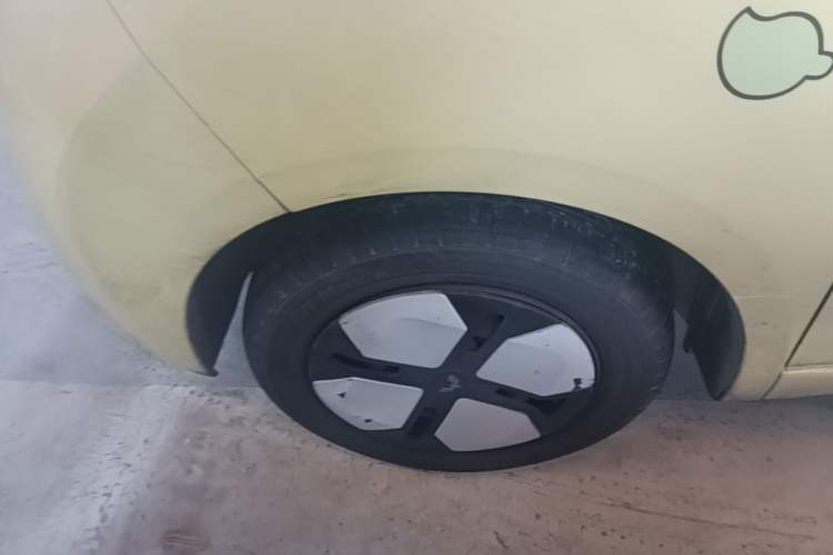 Used Wuling Hongguang MINIEV 2024 3rd Generation 215km Advanced Version Left Front Wheel Hub