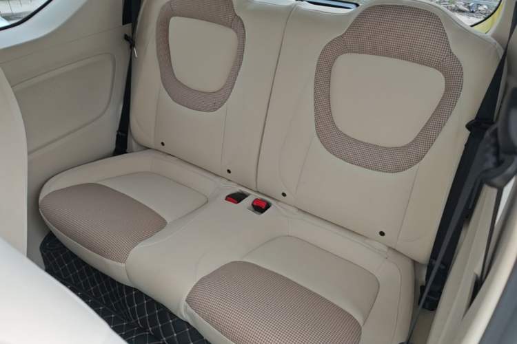 Used Wuling Hongguang MINIEV 2024 3rd Generation 215km Advanced Version Left Rear Seat