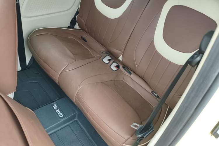Used Wuling Hongguang MINIEV 2024 3rd Generation 215km Advanced Version Left Rear Seat