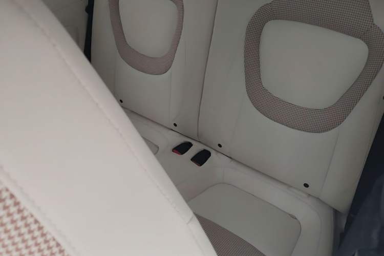 Used Wuling Hongguang MINIEV 2024 3rd Generation 215km Youth Edition Left Rear Seat