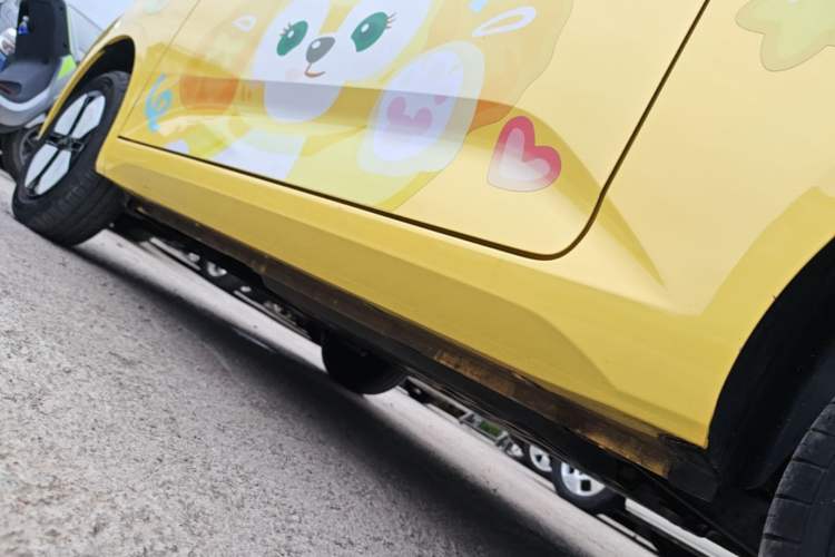 Used Wuling Hongguang MINIEV 2024 3rd Generation 215km Advanced Version Left Side Sill