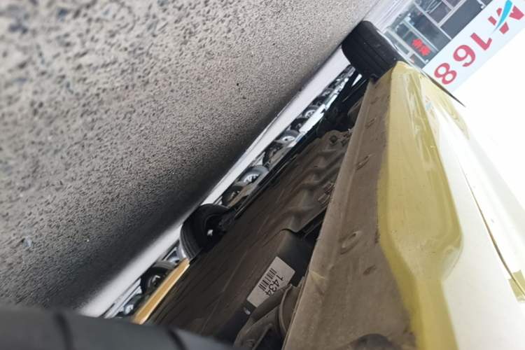 Used Wuling Hongguang MINIEV 2024 3rd Generation 215km Advanced Version Left Side Sill