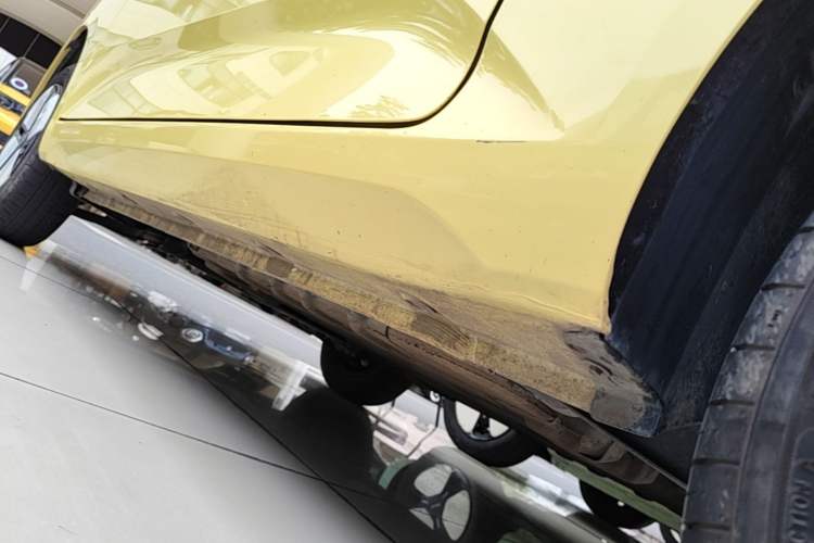 Used Wuling Hongguang MINIEV 2024 3rd Generation 215km Advanced Version Left Side Sill
