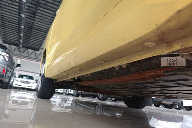 Used Wuling Hongguang MINIEV 2024 3rd Generation 215km Advanced Version Left Side Sill