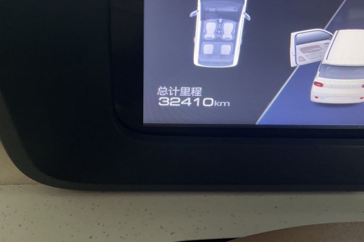 Used Wuling Hongguang MINIEV 2024 3rd Generation 215km Advanced Version Odometer Close Up