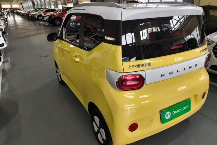 Used Wuling Hongguang MINIEV 2024 3rd Generation 215km Advanced Version Rear Left 45 Deg