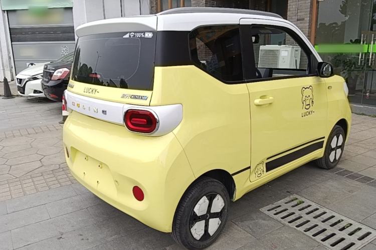 Used Wuling Hongguang MINIEV 2024 3rd Generation 215km Advanced Version Rear Right 45 Deg