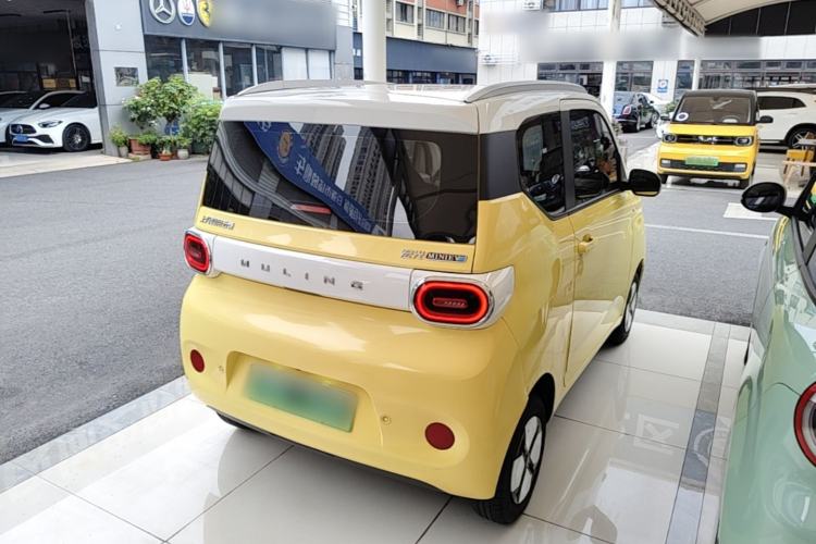 Used Wuling Hongguang MINIEV 2024 3rd Generation 215km Advanced Version Rear Right 45 Deg