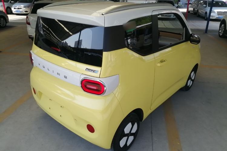 Used Wuling Hongguang MINIEV 2024 3rd Generation 215km Advanced Version Rear Right 45 Deg