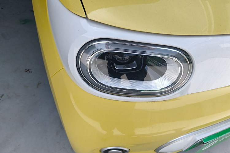 Used Wuling Hongguang MINIEV 2024 3rd Generation 215km Youth Edition Right Front Headlight
