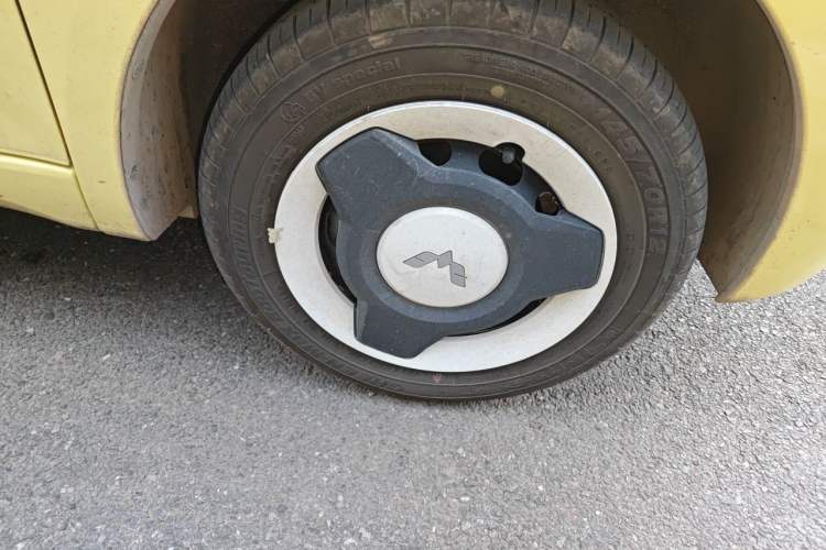Used Wuling Hongguang MINIEV 2024 3rd Generation 215km Youth Edition Right Front Wheel Hub