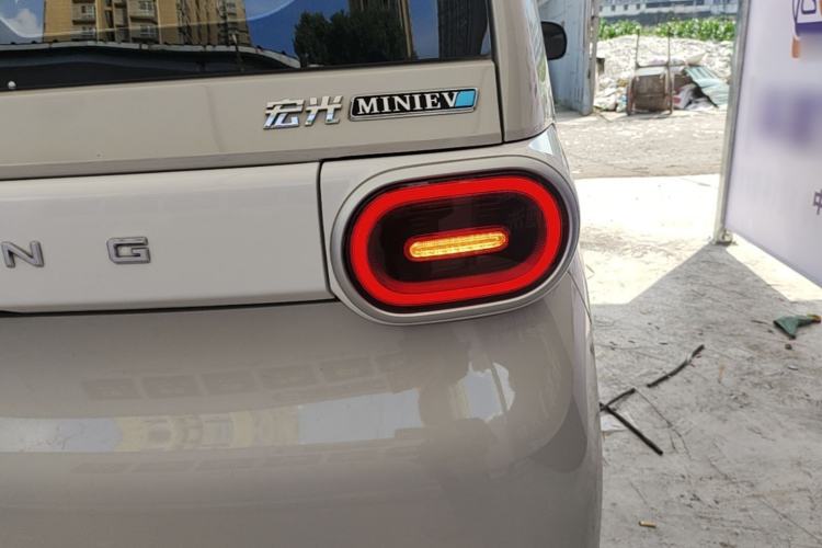 Used Wuling Hongguang MINIEV 2024 3rd Generation 215km Youth Edition Right Rear Taillight