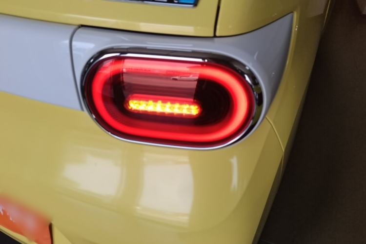 Used Wuling Hongguang MINIEV 2024 3rd Generation 215km Advanced Version Right Rear Taillight