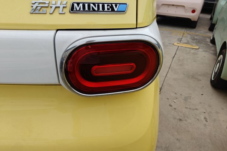 Used Wuling Hongguang MINIEV 2024 3rd Generation 170 km Right Rear Taillight