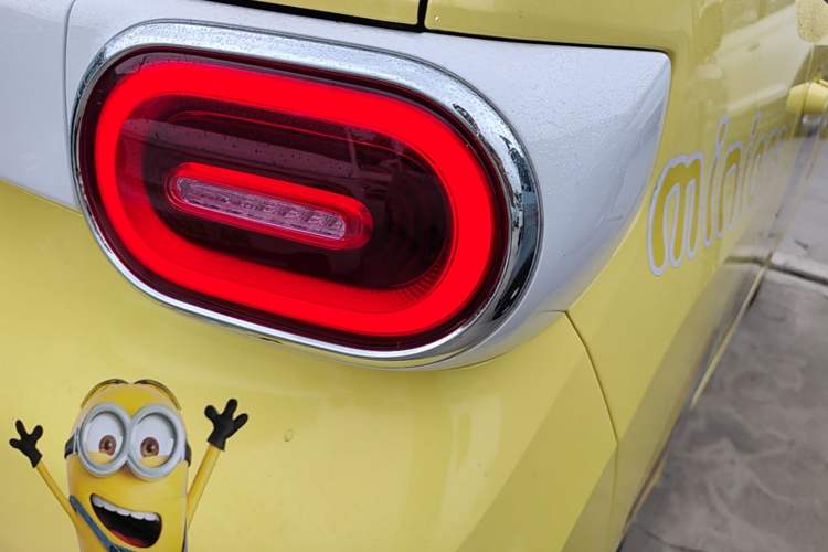 Used Wuling Hongguang MINIEV 2024 3rd Generation 215km Advanced Version Right Rear Taillight