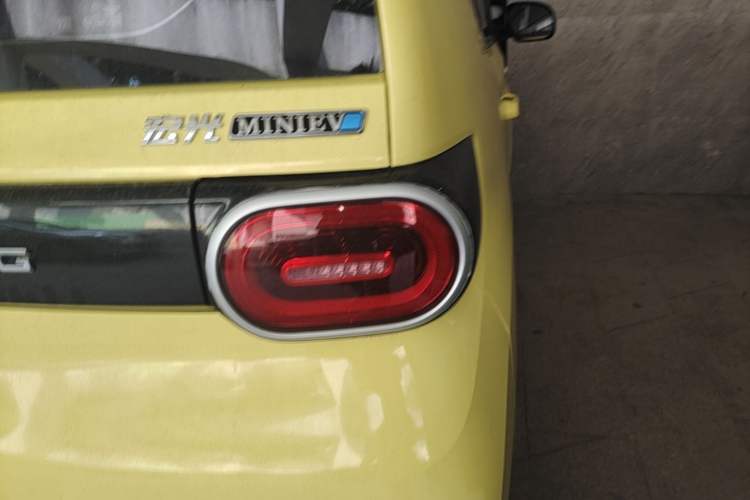 Used Wuling Hongguang MINIEV 2024 3rd Generation 215km Youth Edition Right Rear Taillight