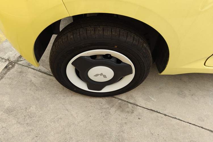 Used Wuling Hongguang MINIEV 2024 3rd Generation 170 km Right Rear Wheel Hub