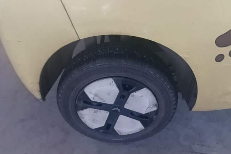 Used Wuling Hongguang MINIEV 2024 3rd Generation 215km Advanced Version Right Rear Wheel Hub