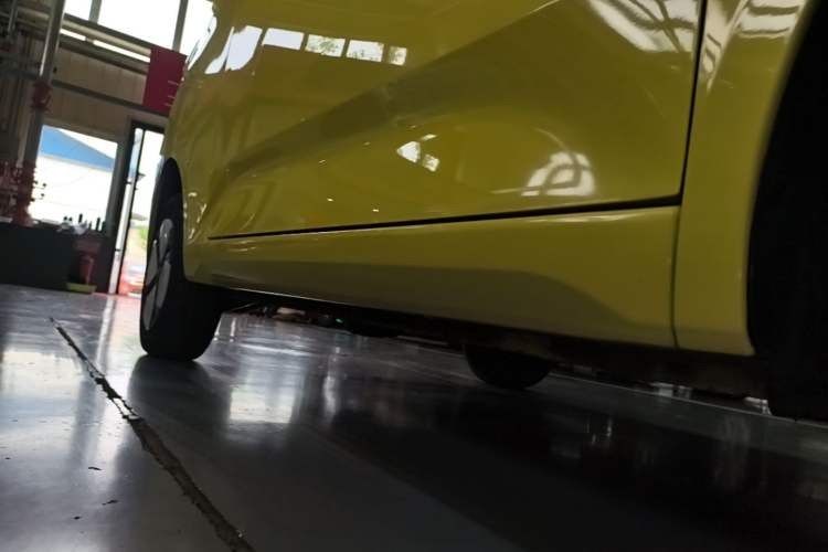 Used Wuling Hongguang MINIEV 2024 3rd Generation 215km Advanced Version Right Side Sill