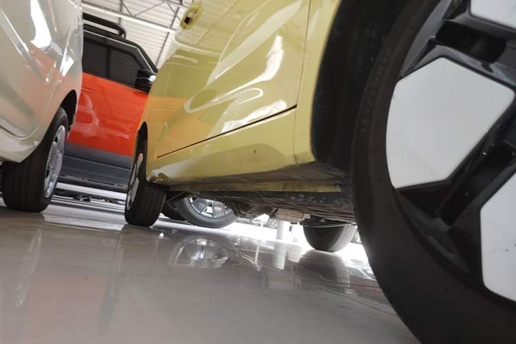 Used Wuling Hongguang MINIEV 2024 3rd Generation 215km Advanced Version Right Side Sill