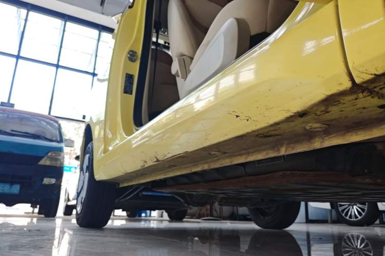 Used Wuling Hongguang MINIEV 2024 3rd Generation 215km Advanced Version Right Side Sill