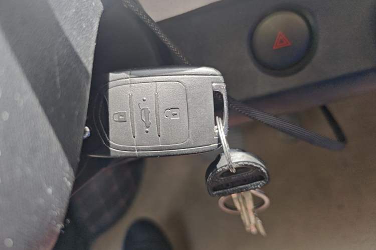 Used Wuling Hongguang MINIEV 2024 3rd Generation 215km Youth Edition Vehicle Key
