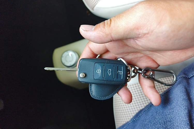 Used Wuling Hongguang MINIEV 2024 3rd Generation 215km Youth Edition Vehicle Key