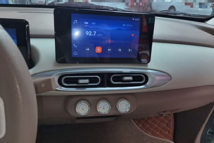 Used Wuling Hongguang MINIEV 2025 Four-Door Version Premium Edition Audio And AC Panel