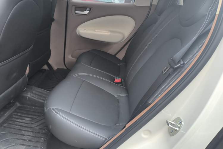 Used Wuling Hongguang MINIEV 2025 Four-Door Version Advanced Edition Left Rear Seat