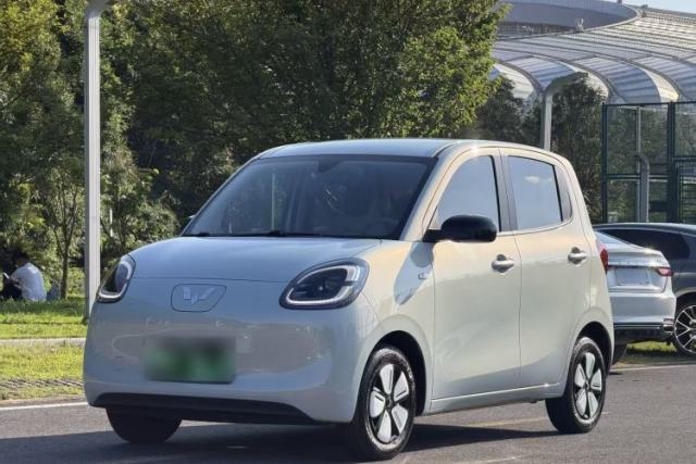 Ojetý Wuling Hongguang MINIEV 2025 Four-Door Version Advanced Edition