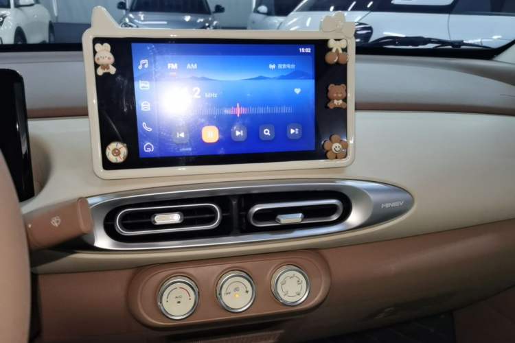 Used Wuling Hongguang MINIEV 2025 Four-Door Version Premium Edition Audio And AC Panel