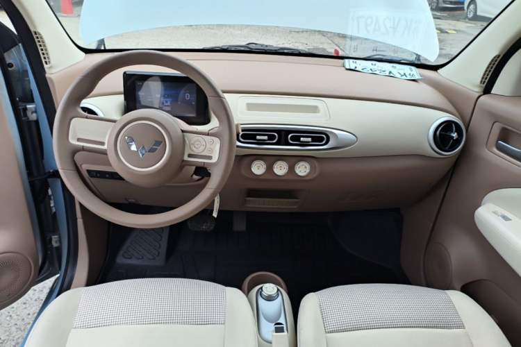 Used Wuling Hongguang MINIEV 2025 Four-Door Version Advanced Edition Audio And AC Panel