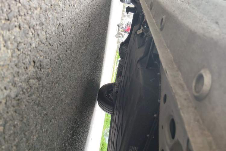 Used Wuling Hongguang MINIEV 2025 Four-Door Version Advanced Edition Chassis Front Right