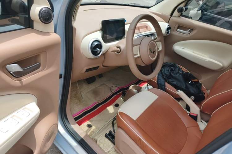 Used Wuling Hongguang MINIEV 2025 Four-Door Version Advanced Edition Driver Seat