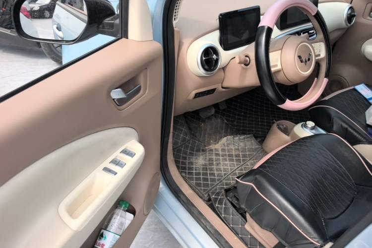 Used Wuling Hongguang MINIEV 2025 Four-Door Version Zhenxiang+ Edition Driver Seat