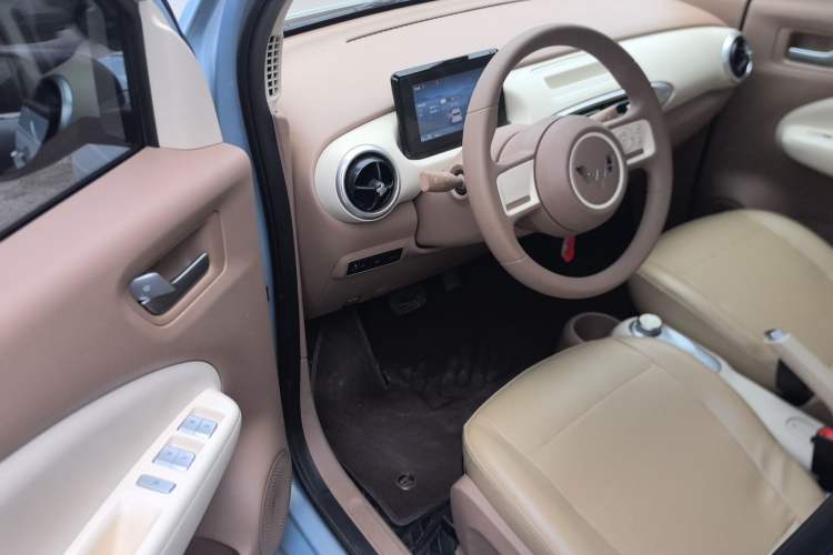 Used Wuling Hongguang MINIEV 2025 Four-Door Version Advanced Edition Driver Seat