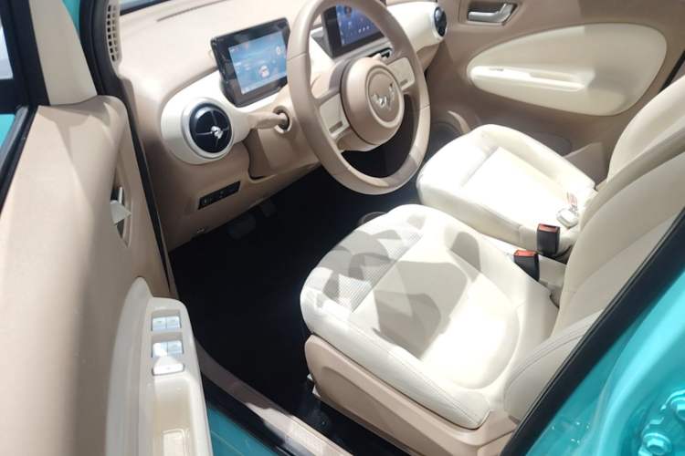 Used Wuling Hongguang MINIEV 2025 Four-Door Version Zhenxiang+ Edition Driver Seat