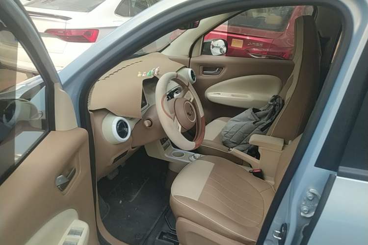 Used Wuling Hongguang MINIEV 2025 Four-Door Version Advanced Edition Driver Seat