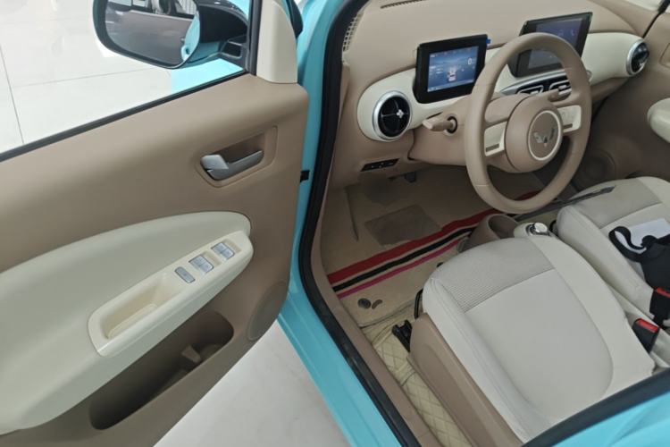 Used Wuling Hongguang MINIEV 2025 Four-Door Version Premium Edition Driver Seat