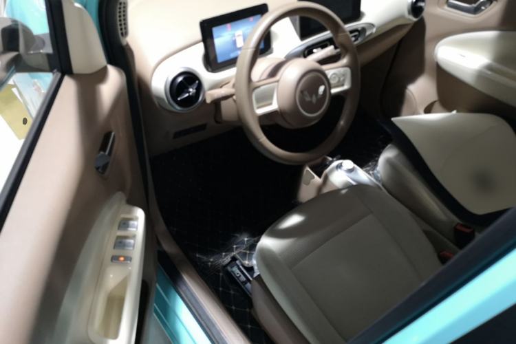 Used Wuling Hongguang MINIEV 2025 Four-Door Version Premium Edition Driver Seat