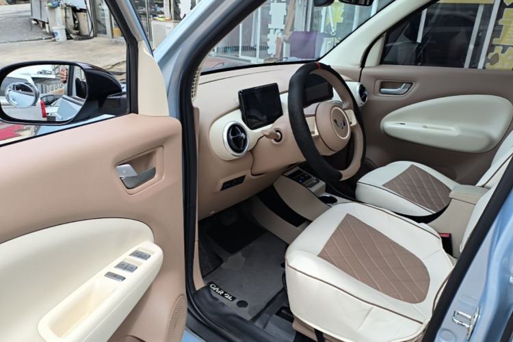 Used Wuling Hongguang MINIEV 2025 Four-Door Version Premium Edition Driver Seat