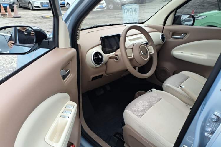 Used Wuling Hongguang MINIEV 2025 Four-Door Version Advanced Edition Driver Seat