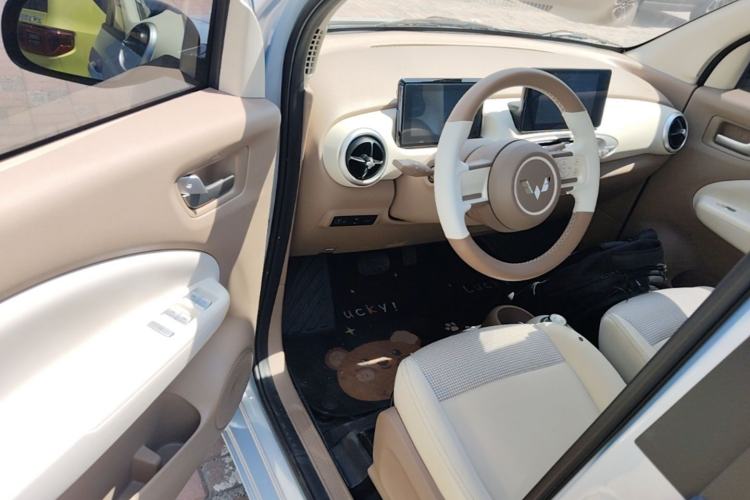 Used Wuling Hongguang MINIEV 2025 Four-Door Version Zhenxiang+ Edition Driver Seat